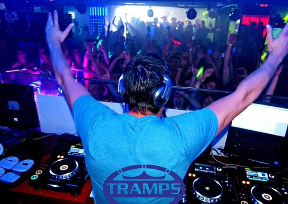 Tramps De King Of Clubs